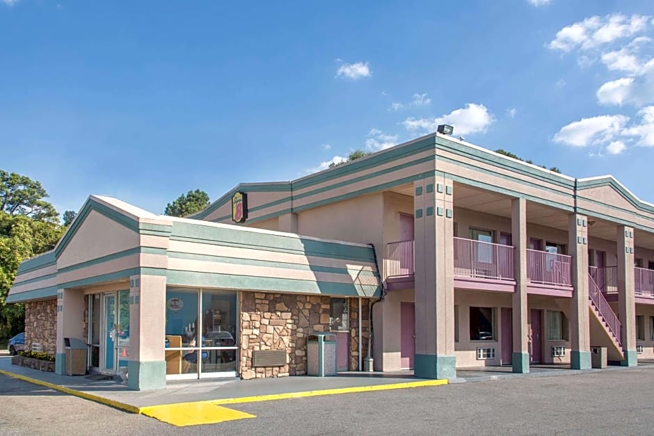 Super 8 by Wyndham Durham/University Area NC