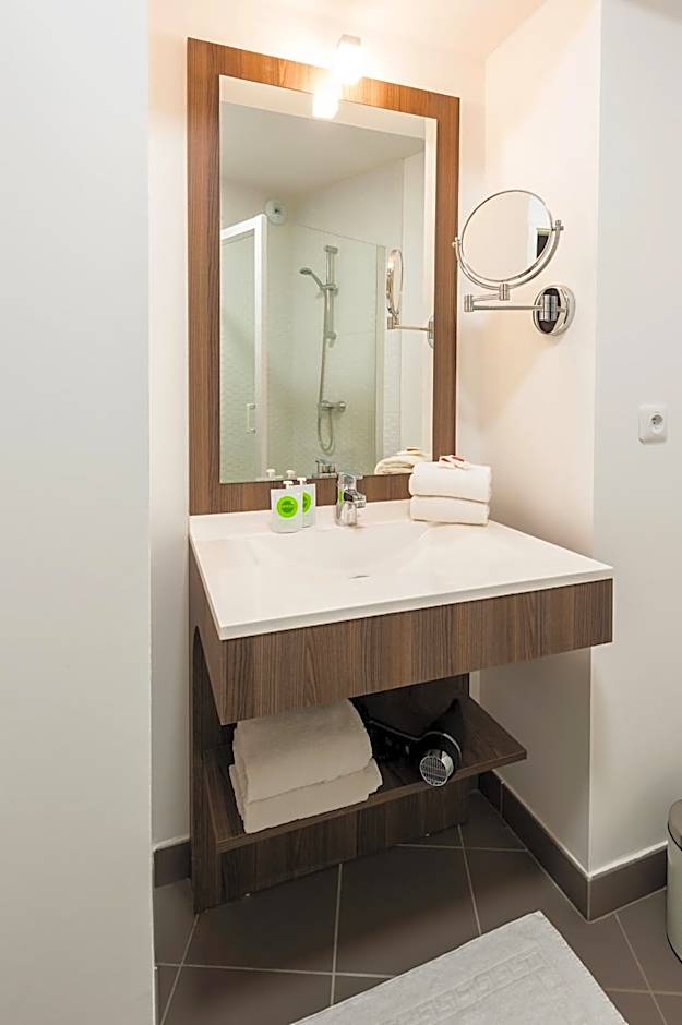 Teneo Apparthotel Talence - Espeleta
