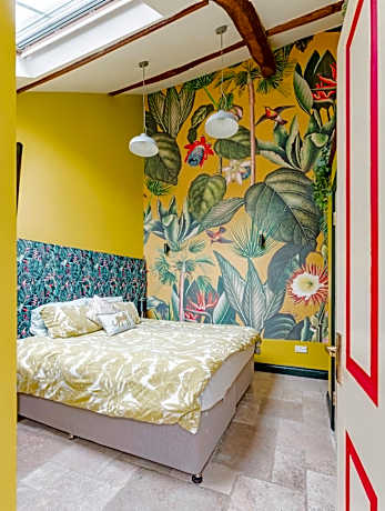 Double or Twin Room with Shower