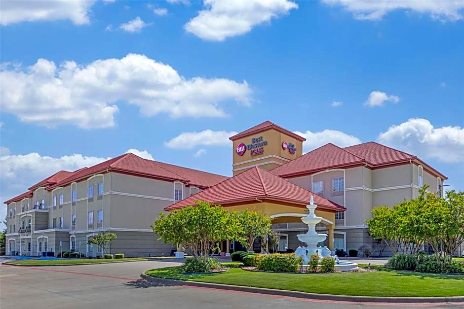 Best Western Plus Monica Royale Inn & Suites