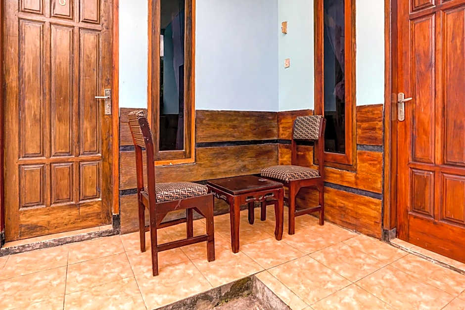 OYO Life 90879 Ara Predator Funpark