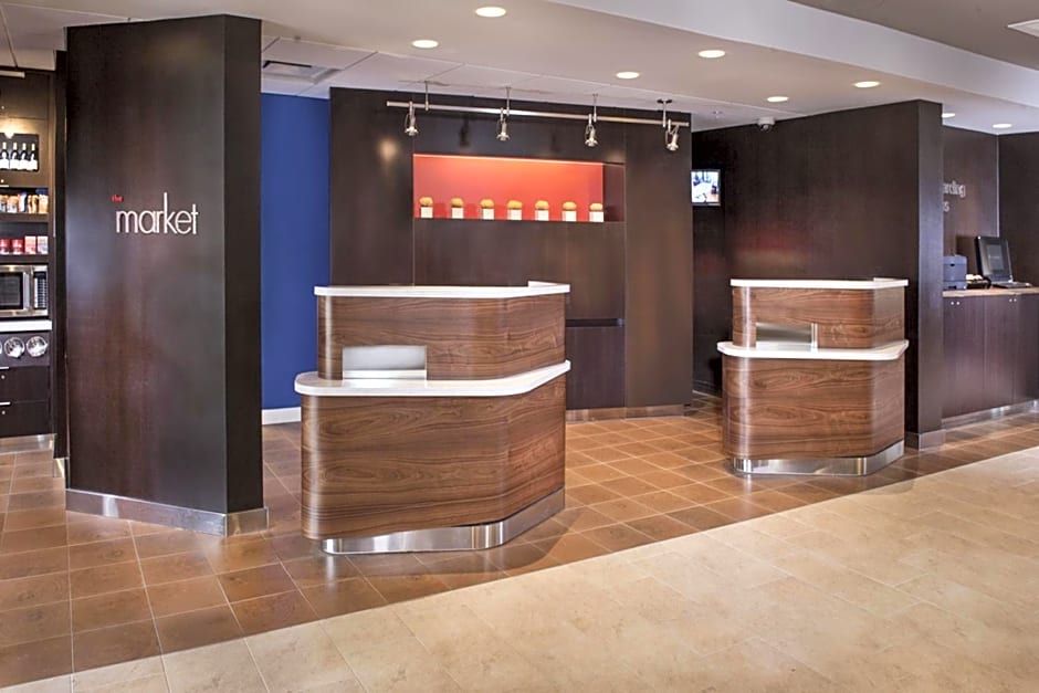 Courtyard by Marriott Richmond Northwest
