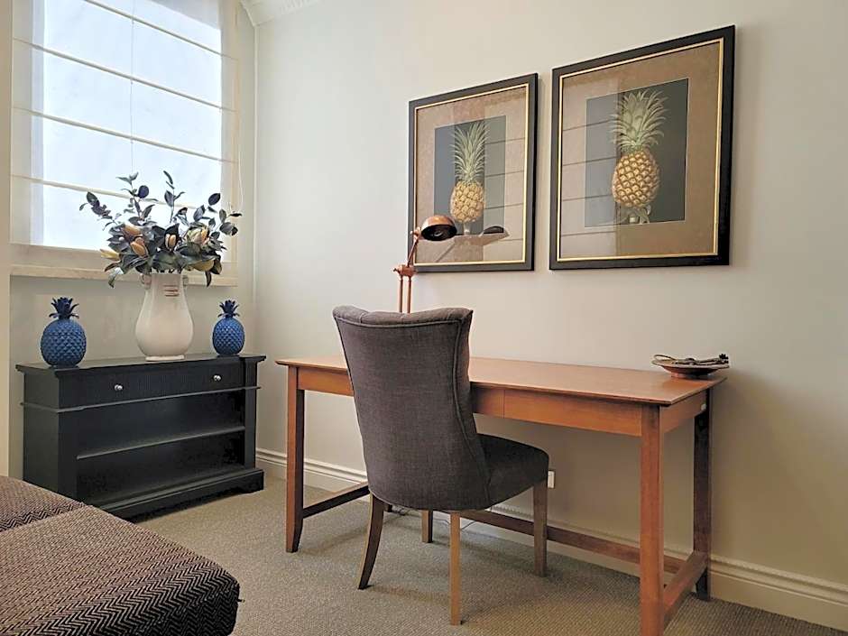 Macarthur Chambers Apartments