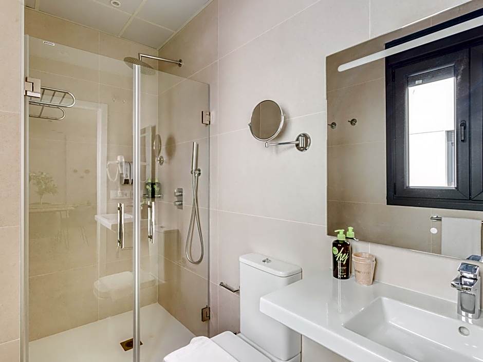 Limehome Málaga Calle Ancha del Carmen - Digital Access