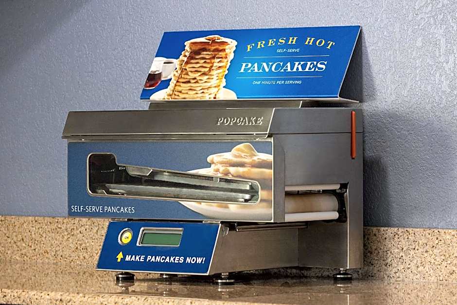 Days Inn & Suites by Wyndham Green Bay WI.