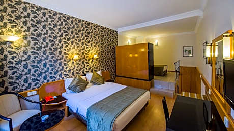 Junior Suite (3 Adults)