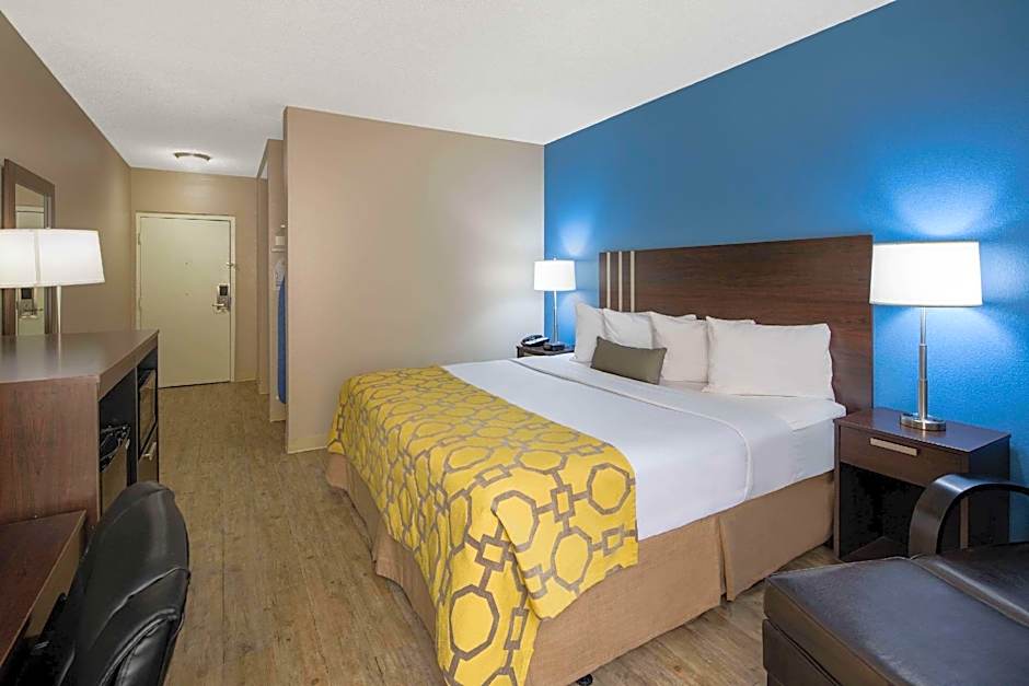 Photo 1 of 2 of 1 King Bed Accessible No Smoking