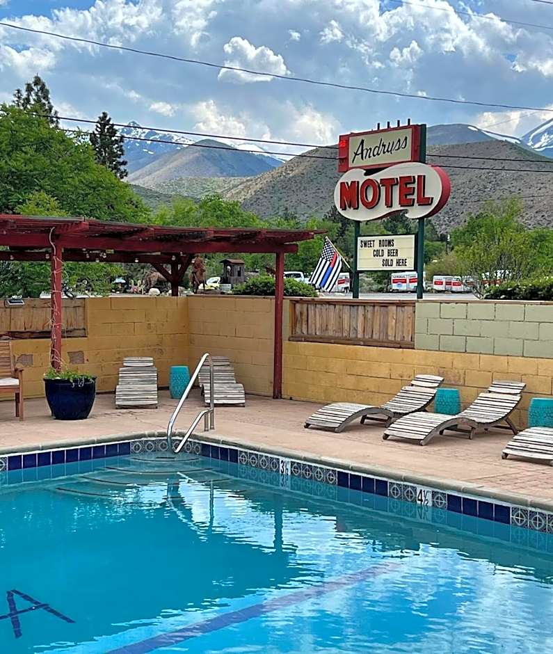 Andruss Motel