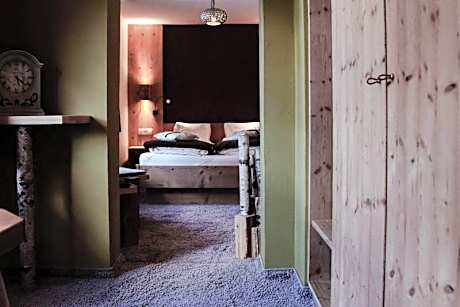 Double or Twin Room with Shower