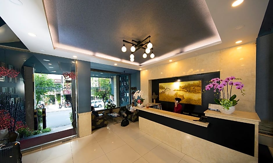 Good Vibes Central Hotel