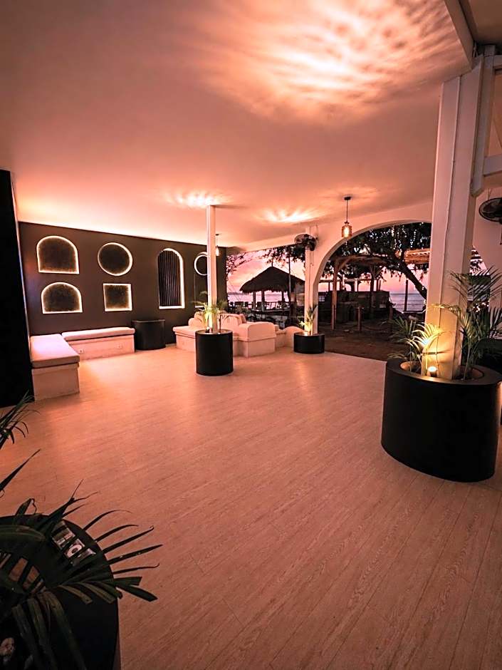 Jackies Gili Beach Club