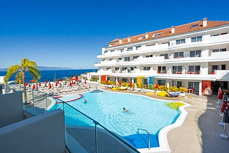 The Loop Suite Sea Side View