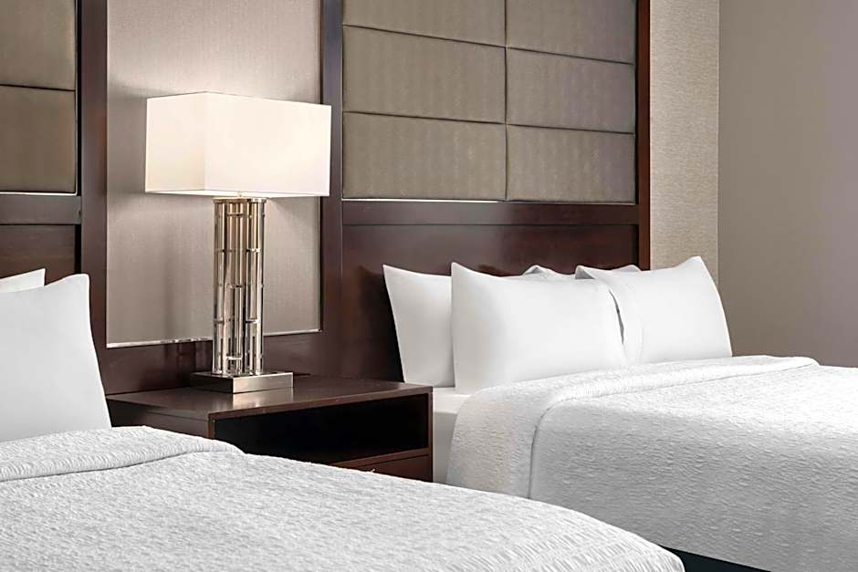 Hampton Inn By Hilton & Suites-Worcester,MA