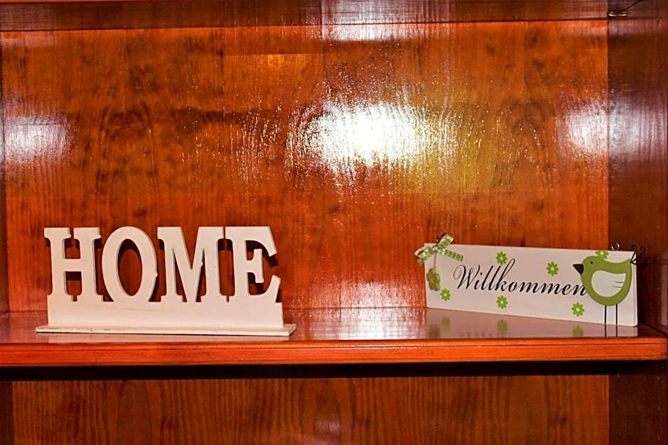 Hotel Alsterquelle 24h Check-in, Free Parking and WiFi