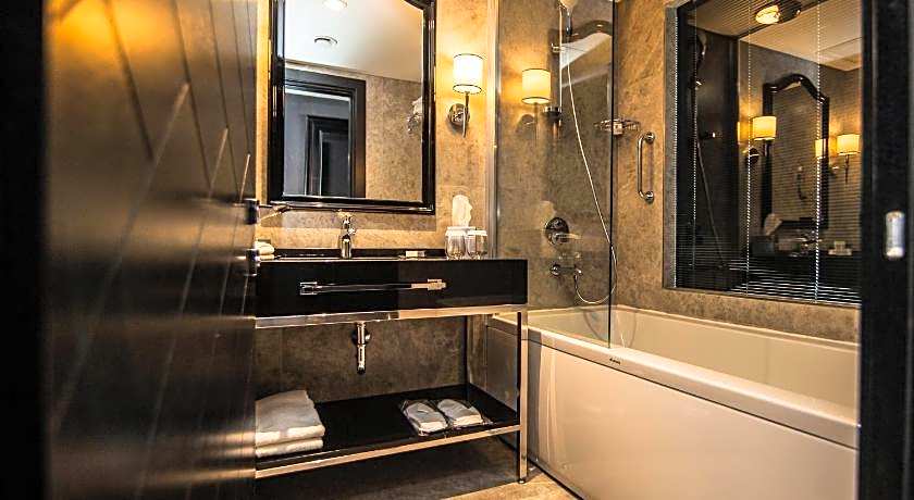 DoubleTree by Hilton Hotel Izmir Airport