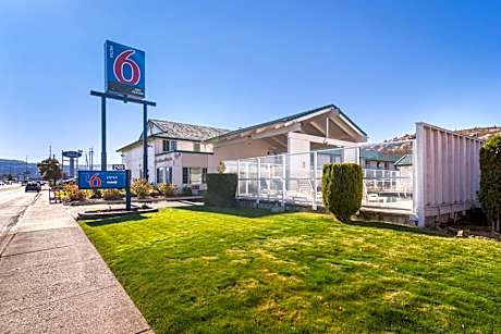Motel 6-The Dalles, OR