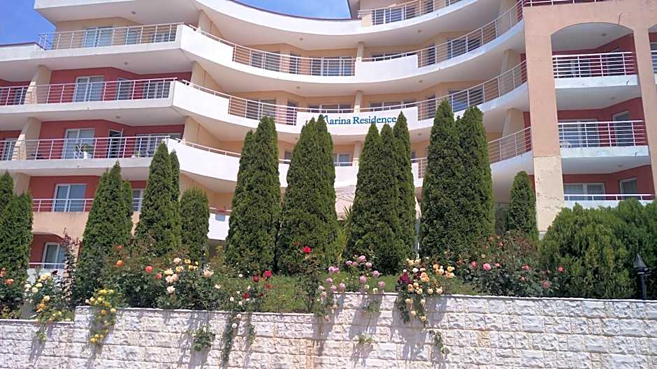 MARINA REZIDENCE ***