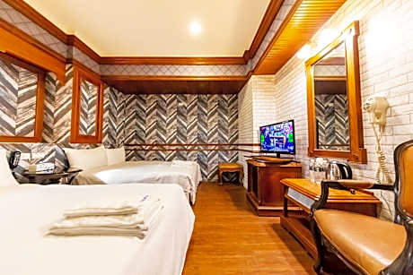 Standard Quadruple Room