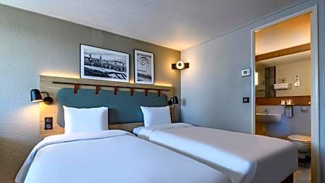 Standard Room - 2 Single Beds