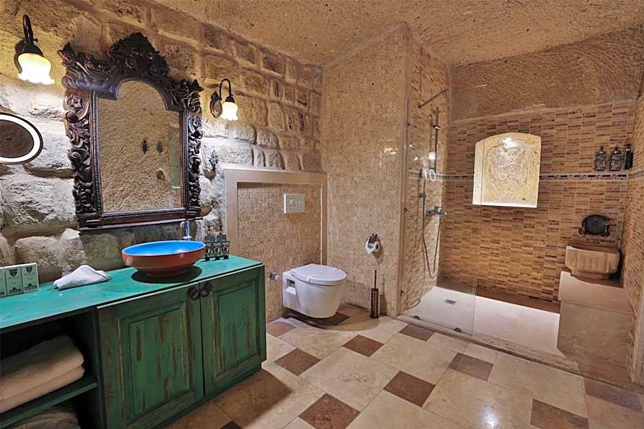 Elika Cave Suites & Spa