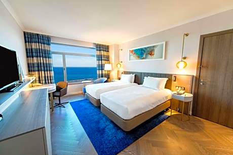 Executive Twin Room with Sea View