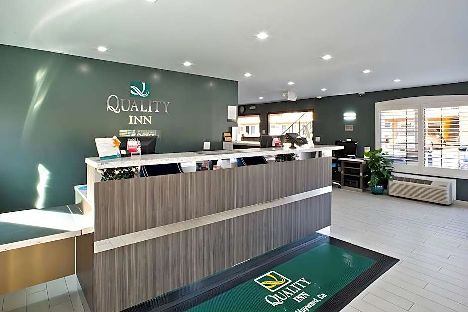 Bay Area Inn & Suites