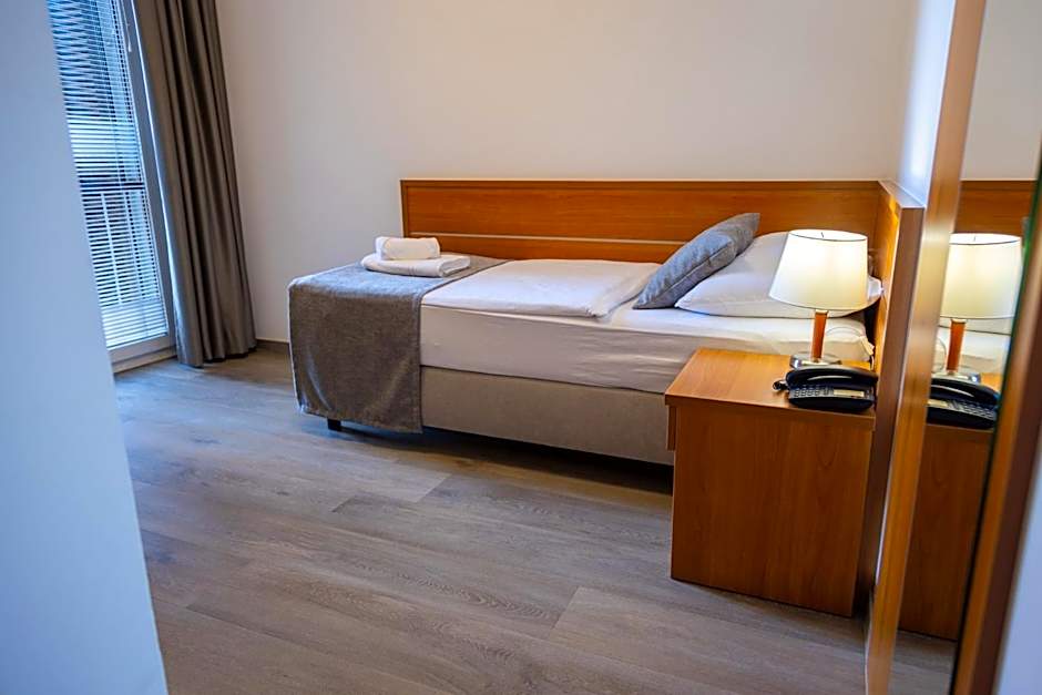 Hotel Creina
