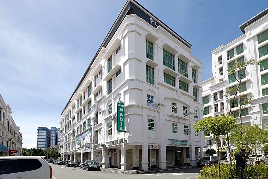 OYO 892 Hotel Grand Nadia