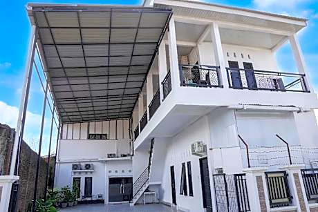 Hotel O near Mesjid Raya Sumatera Barat formerly Sachila Residence