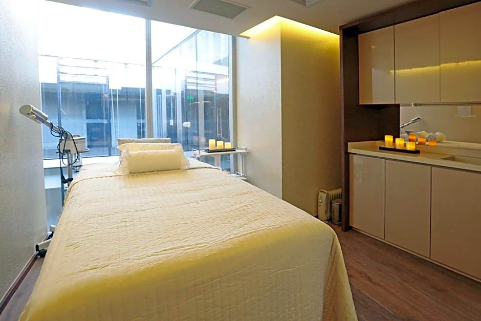 DoubleTree by Hilton Santiago Kennedy