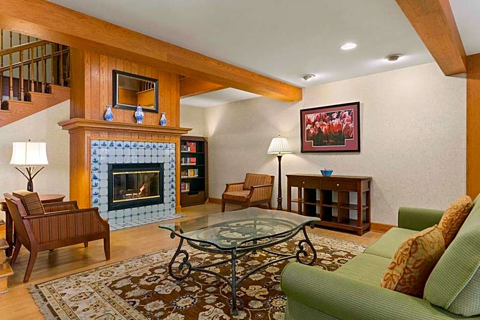 Country Inn & Suites by Radisson, Holland, MI