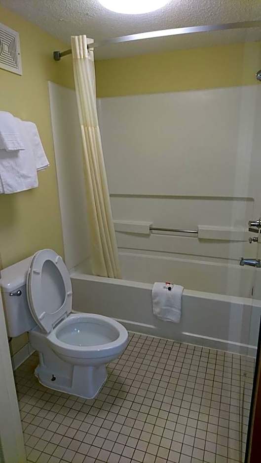 Quality Inn East