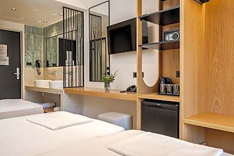 Triple Room with Garden View