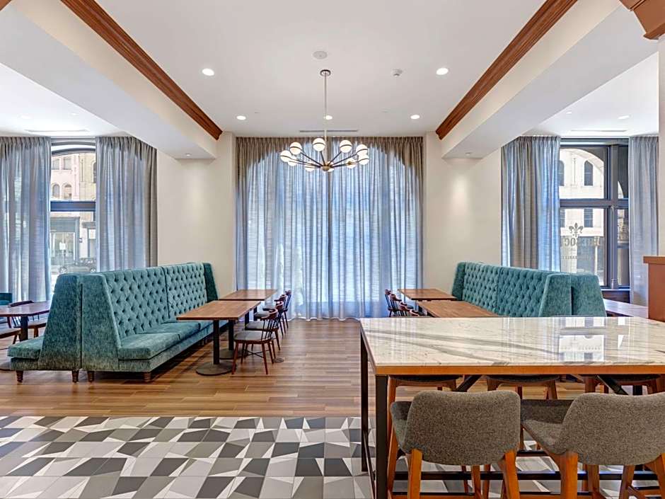 Hilton Garden Inn Milwaukee Downtown
