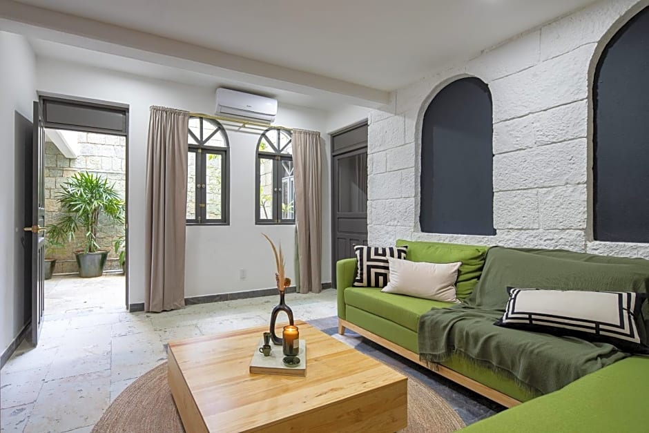 Sleeps 9, Outdoor Space, PingPong Table, in Villa