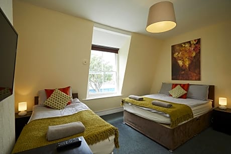 Triple room-Classic-Shared Bathroom-City View-Room 4