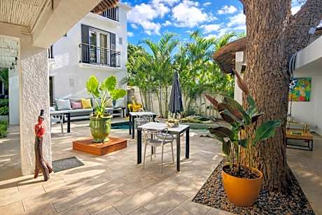 Sous le Badamier Quiet Boutique Hotel with Pool near Grand Baie