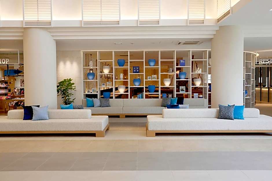 Hotel Breezebay Marina