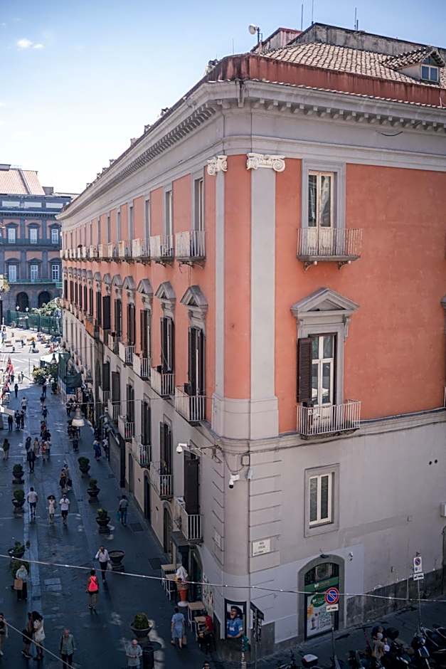 Inside Chiaia Rooms