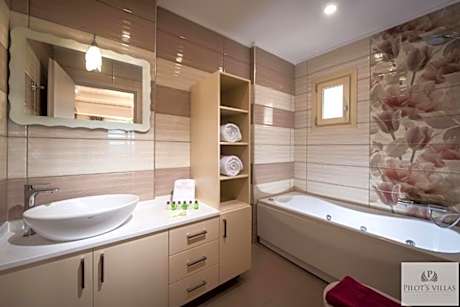 2Bedroom & 2Bathroom Suite with Sea View