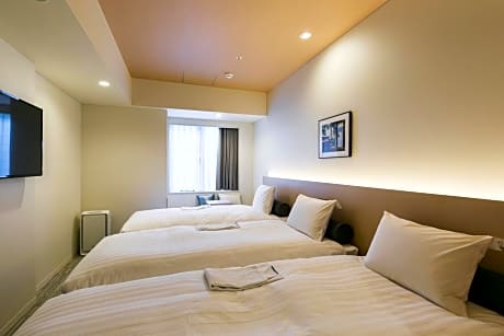 Adjoining Room (7 Adults) - Non Smoking