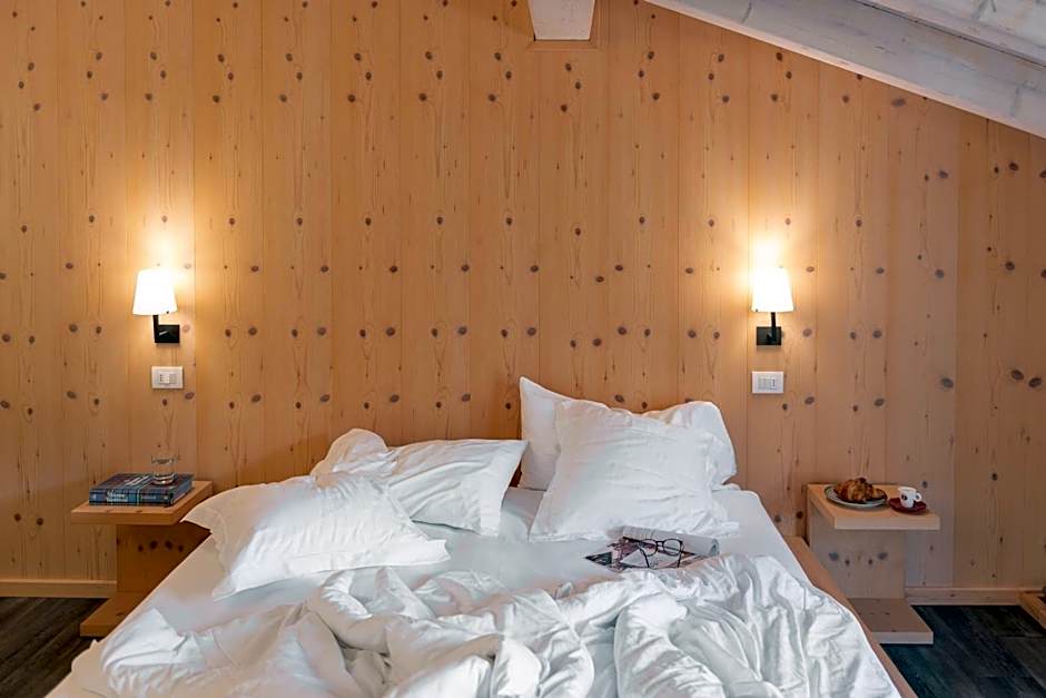 Hotel Baia Azzurra - Lake Front