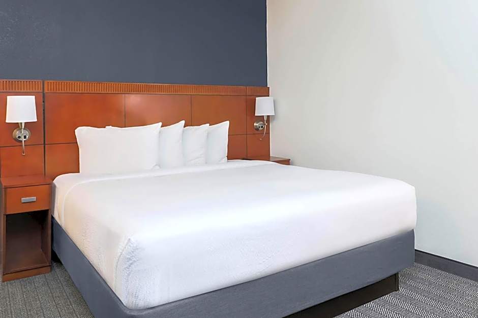 Courtyard by Marriott Austin Airport