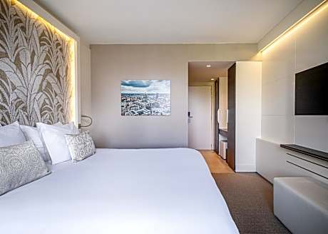 Superior City View Double Bed