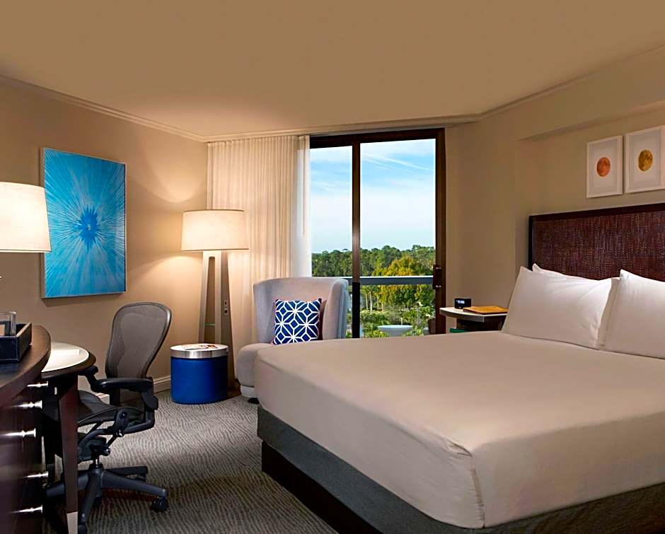 Hilton Orlando Buena Vista Palace Disney Springs Area