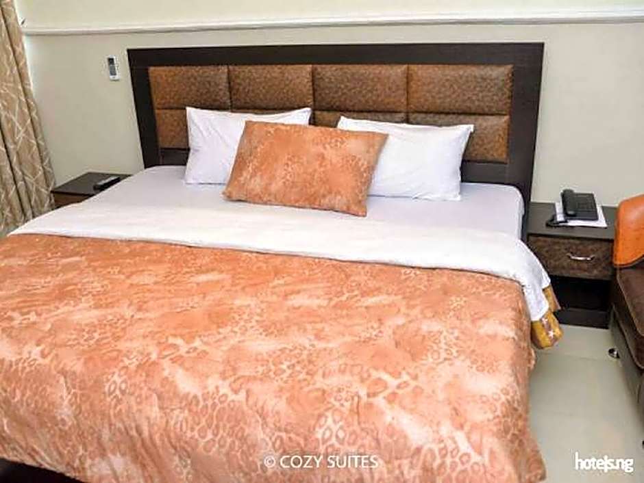 COZY SUITES