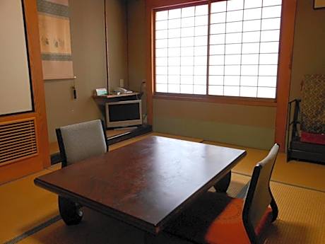 Japanese-Style Twin Room with Shared Bathroom
