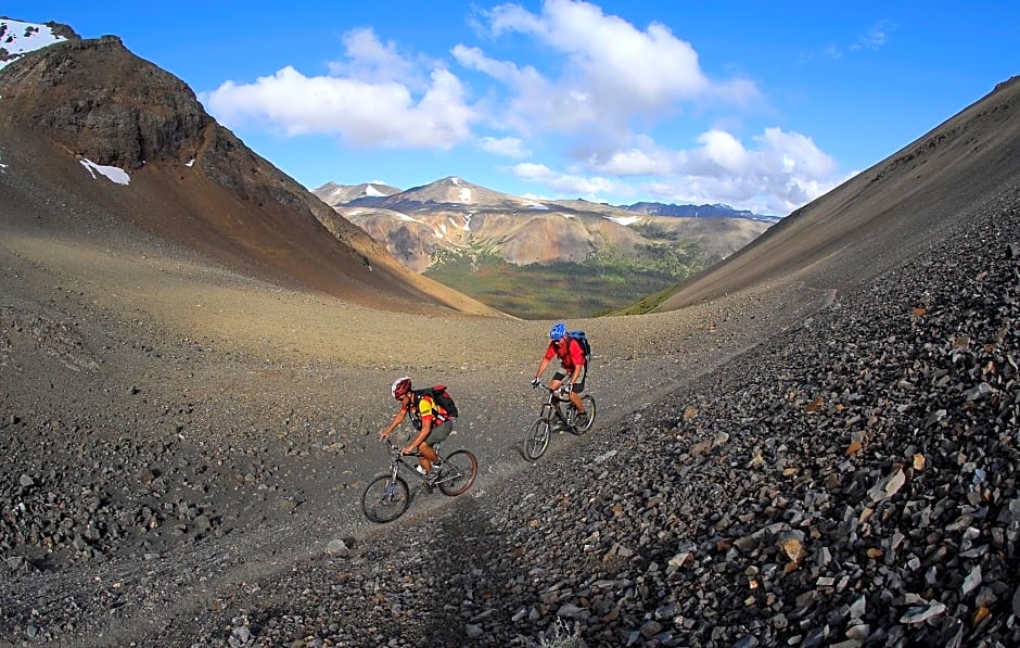 Tyax Lodge & Heliskiing