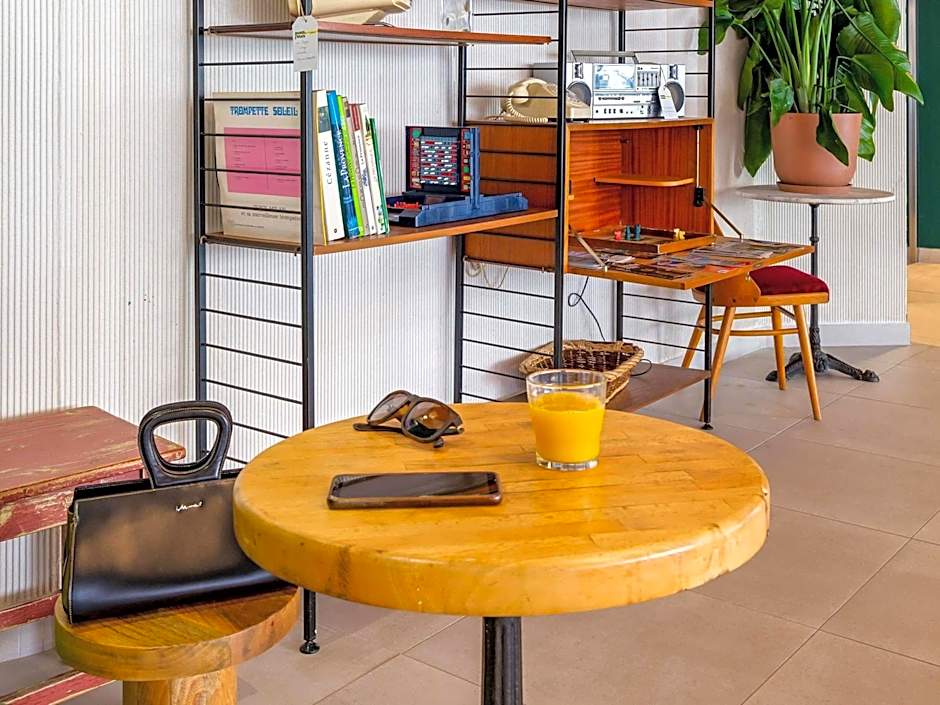 greet hotel Salon de Provence