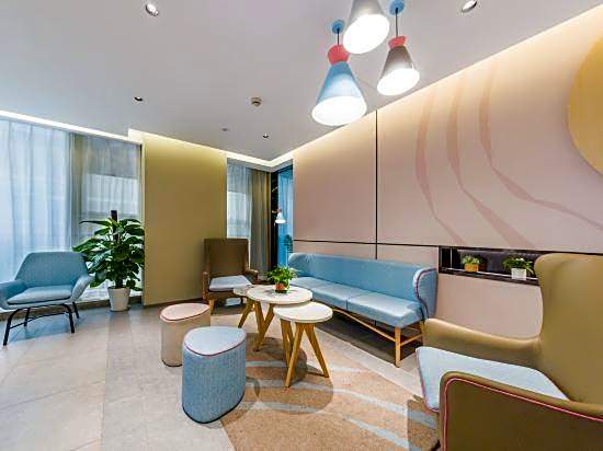 Home Inn (Guangzhou Jiefang Middle Road Gongyuanqian Metro Station)